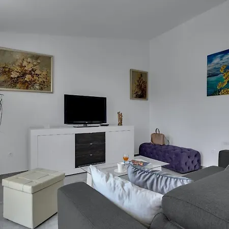 Ana Appartement Makarska
